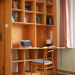 شقة 34 كارلستين