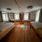 34 * Karlštejn